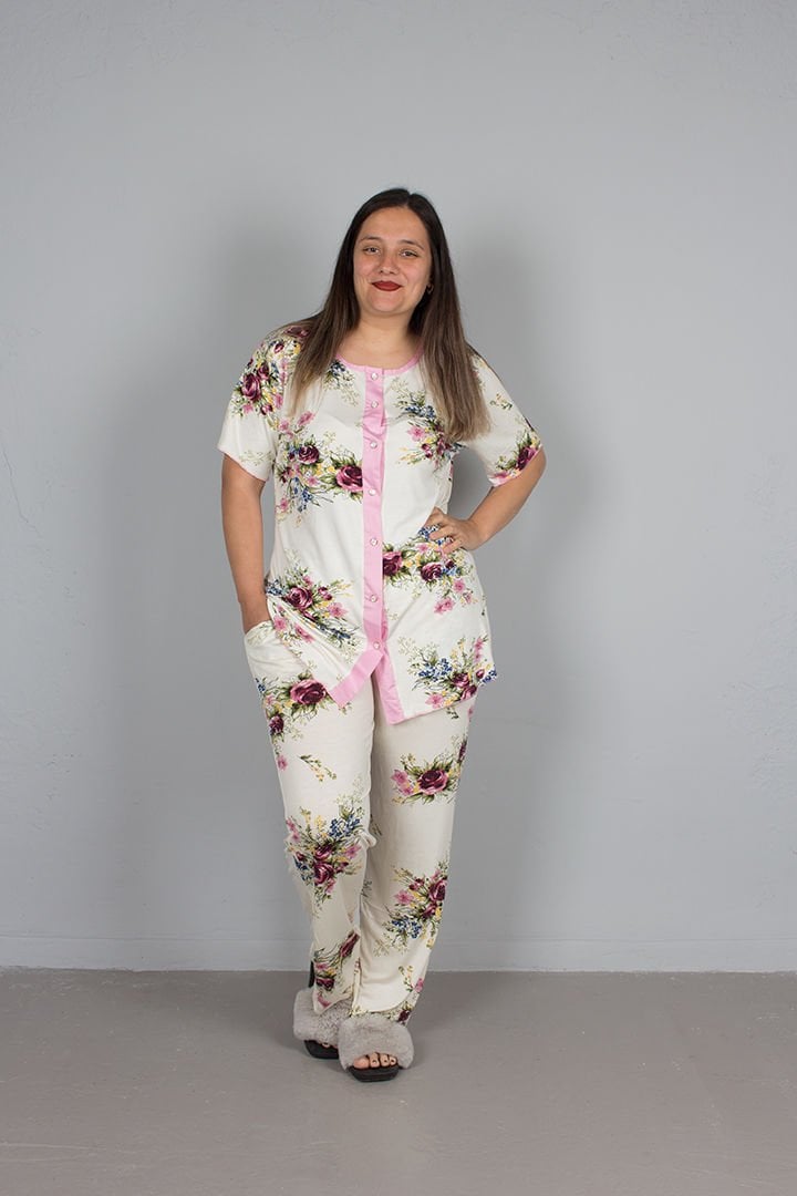 Büyük Beden Çiçek Desenli Likralı Düğmeli Pijama Takım