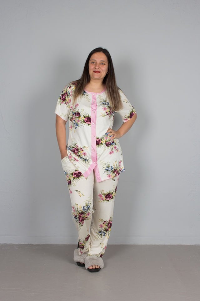 Büyük Beden Çiçek Desenli Likralı Düğmeli Pijama Takım