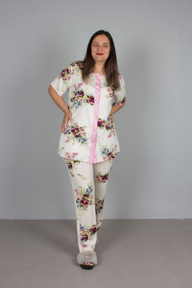 Büyük Beden Çiçek Desenli Likralı Düğmeli Pijama Takım