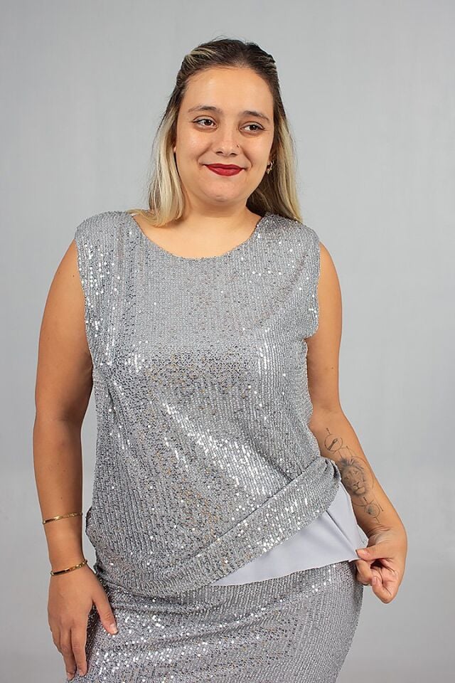 Büyük Beden Astarlı Pul Payet Beden Işıltılı ve Zarif Bluz