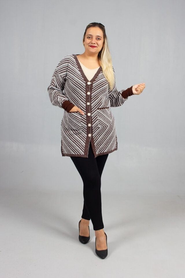 Düğmeli Sakallı Triko Kahverengi Hırka Yumuşacık Dokulu Şık ve Rahat 46 Bedene Kadar