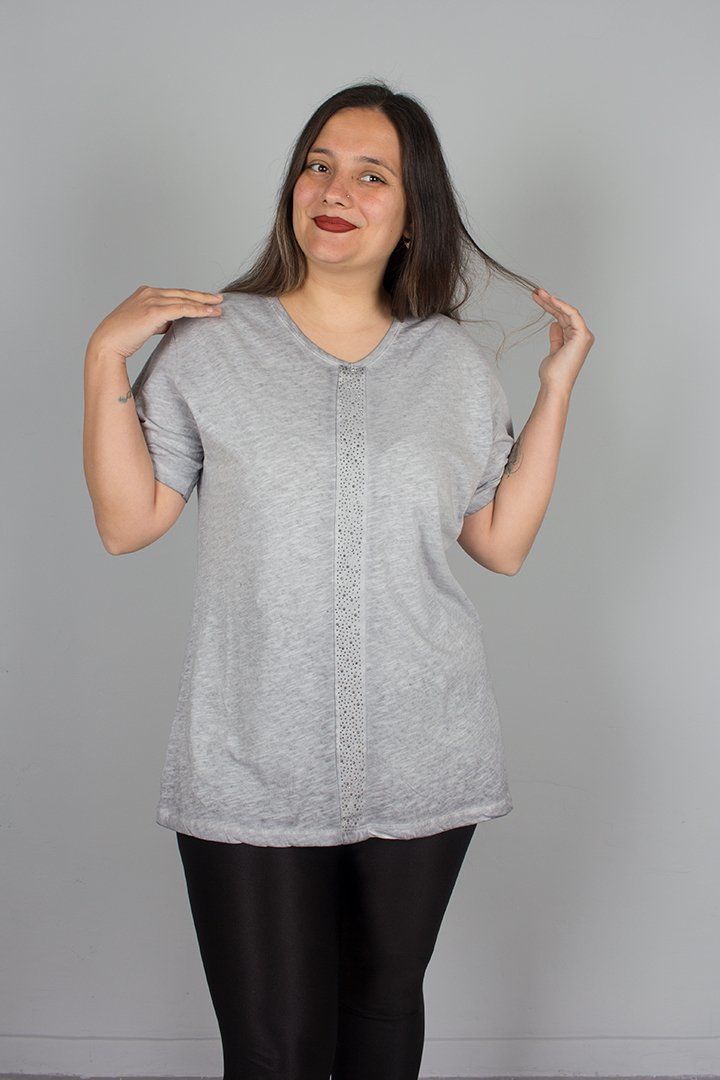 Büyük Beden Yıkamalı Ön Taş İşlemeli Pamuklu Bluz