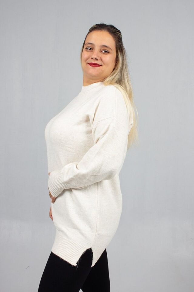 Beyaz Yumoş Triko Büyük Beden Kadın Triko Standart 54 Bedene Kadar