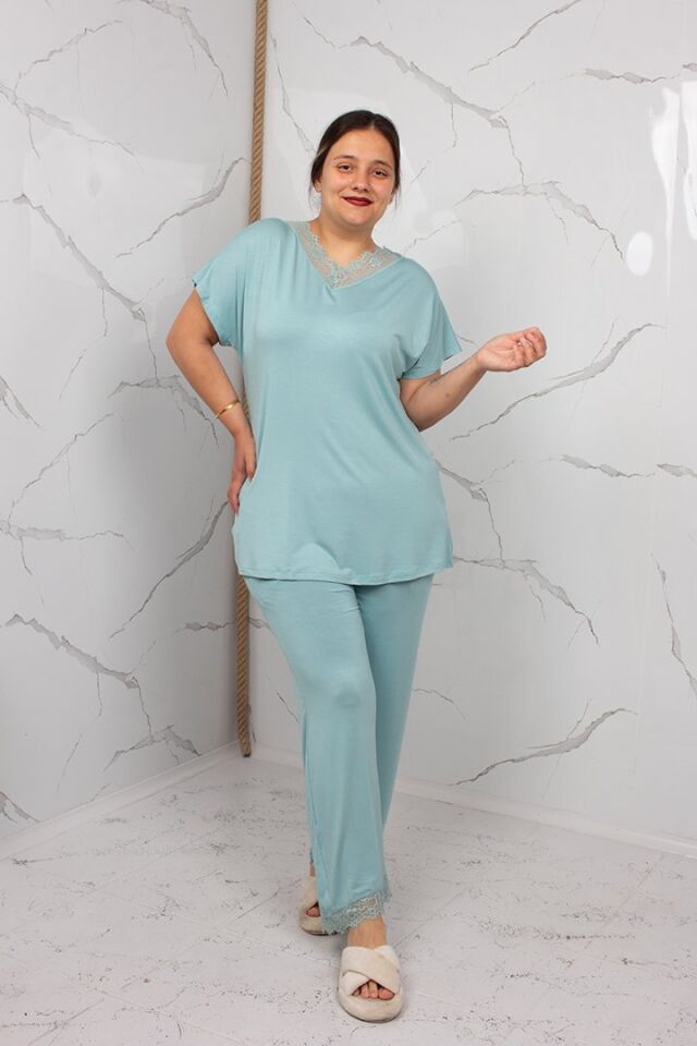 Dantel Detaylı Yumuşak Likralı Viskon Büyük Beden Pijama