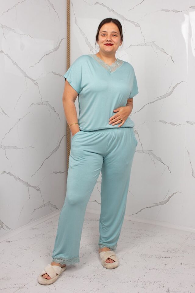 Dantel Detaylı Yumuşak Likralı Viskon Büyük Beden Pijama