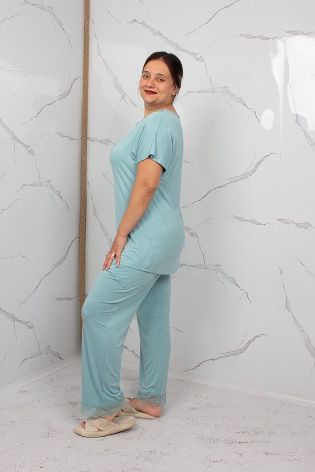 Dantel Detaylı Yumuşak Likralı Viskon Büyük Beden Pijama
