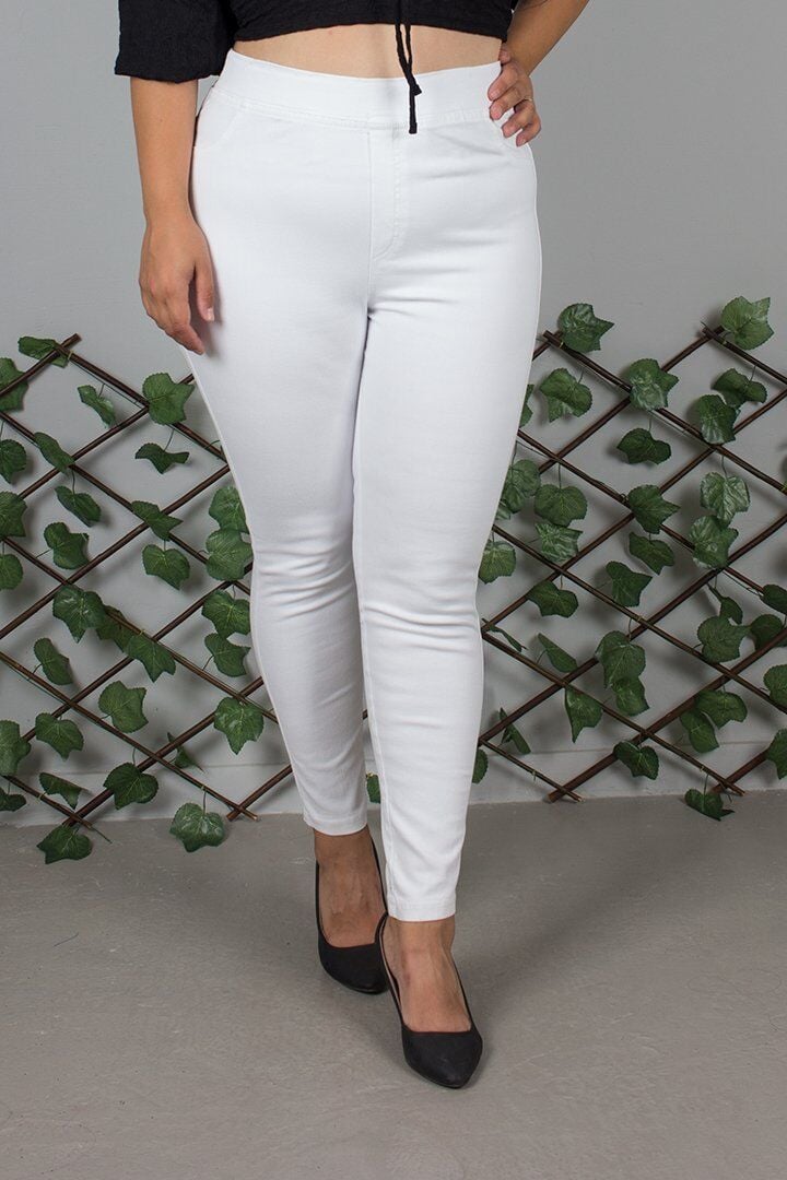 Büyük Beden Yüksek Bel Beyaz Pamuklu Tayt Pantolon – Arka Cepli, Ful Likralı Rahat Kalıp