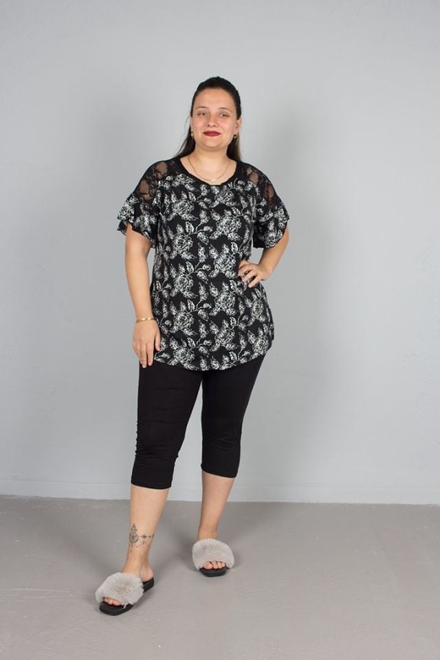Büyük Beden Omuz Dantel Detaylı Kapri Pijama Takımı