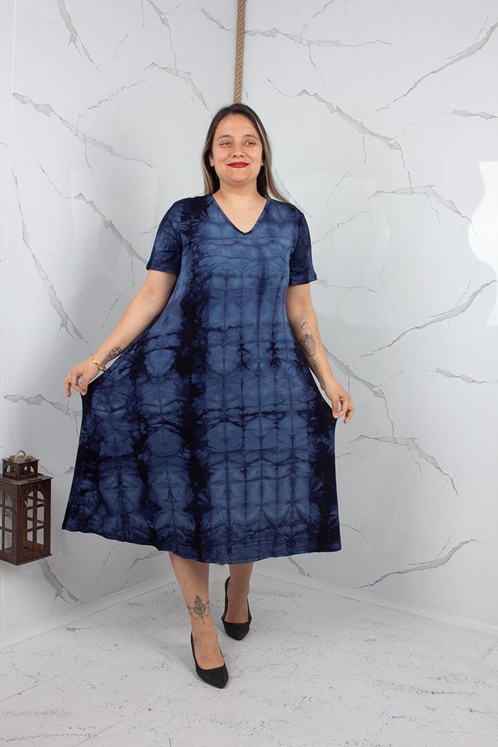 Lacivert Batik Desenli Kristal Viskon Penye Elbise