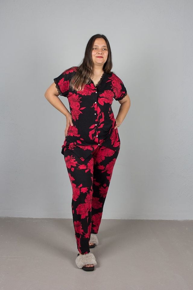 Büyük Beden Düğmeli Çiçek Desenli Pijama Takım