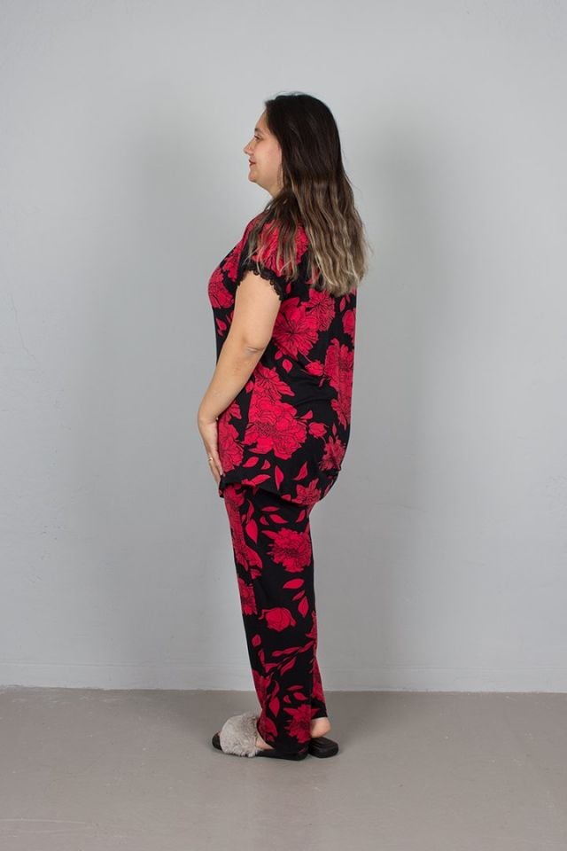Büyük Beden Düğmeli Çiçek Desenli Pijama Takım