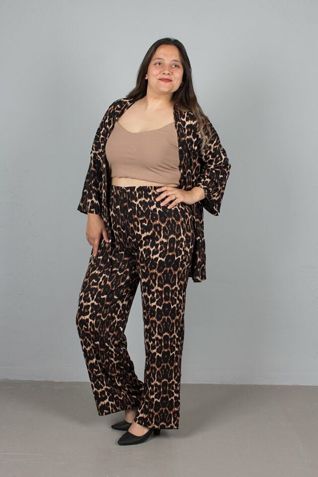Büyük Beden Crep Leopar Ceket Pantolon Kimona Takım