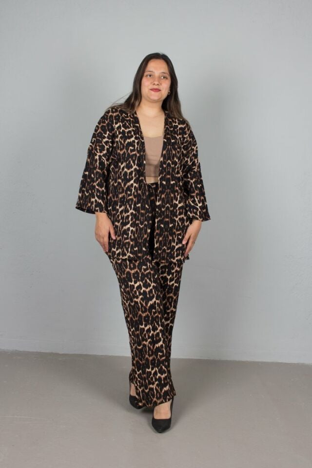 Büyük Beden Crep Leopar Ceket Pantolon Kimona Takım