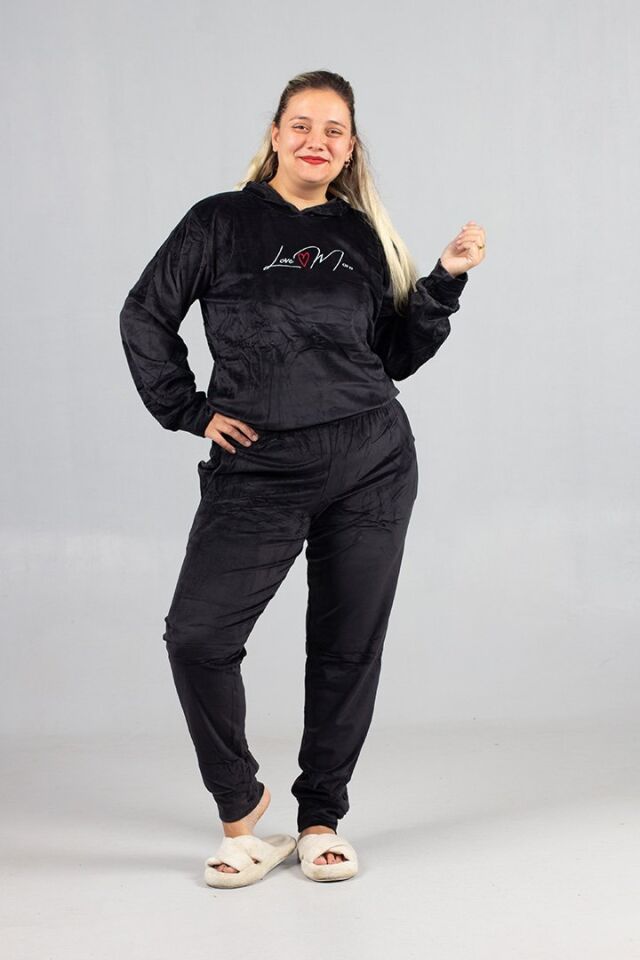 Kapşonlu Kadife Büyük Beden Takım Siyah – Premium Kalite, Rahat ve Şık Kadın Eşofman Takımı