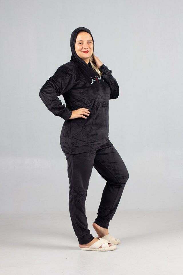 Kapşonlu Kadife Büyük Beden Takım Siyah – Premium Kalite, Rahat ve Şık Kadın Eşofman Takımı