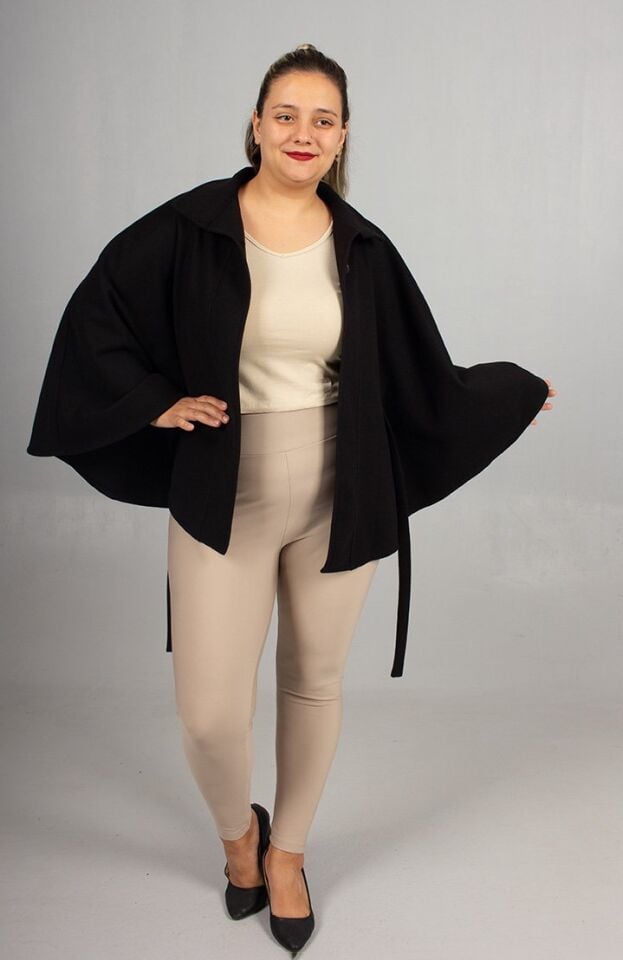 Büyük Beden Kaşe Kemerli Panço Siyah