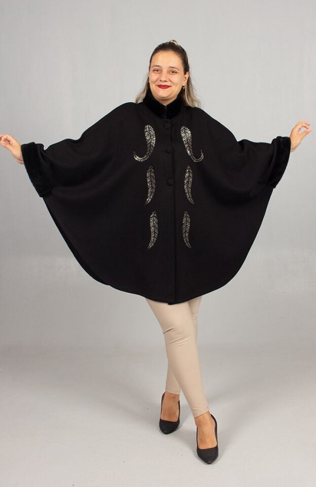 Göz Kamaştıran Şıklık: Siyah Taş İşlemeli Suni Kürk Yakalı Battal Boy 58 Bedene kadar Panço