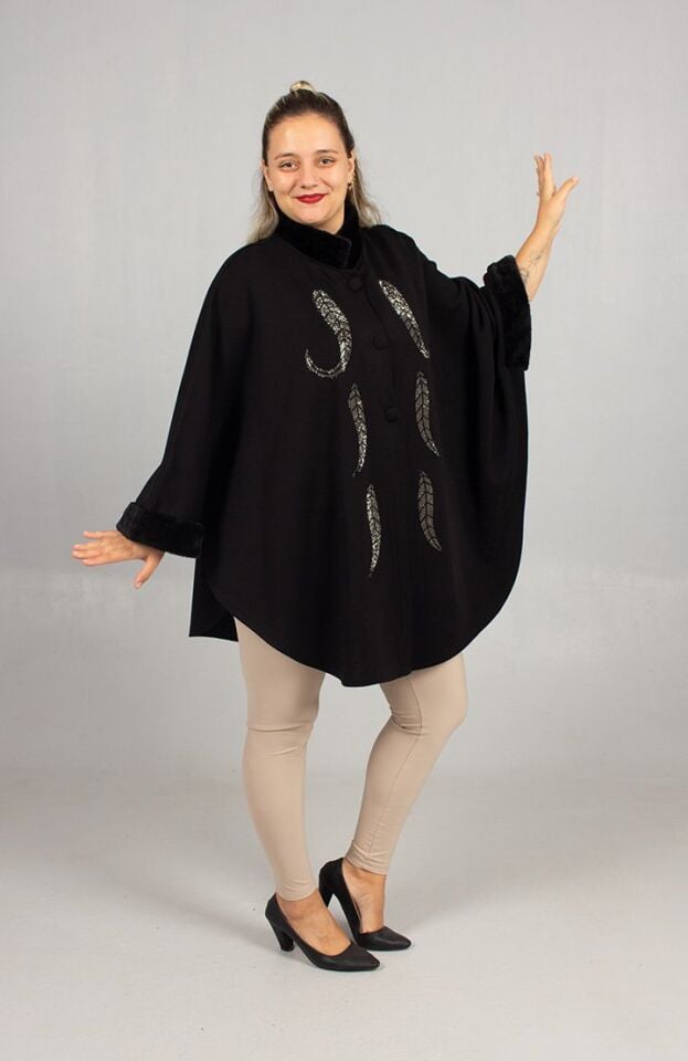 Göz Kamaştıran Şıklık: Siyah Taş İşlemeli Suni Kürk Yakalı Battal Boy 58 Bedene kadar Panço