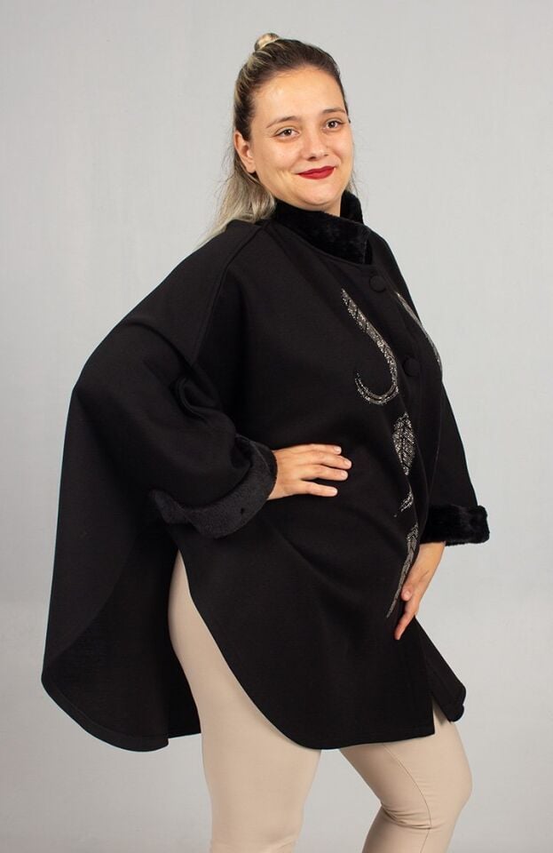 Göz Kamaştıran Şıklık: Siyah Taş İşlemeli Suni Kürk Yakalı Battal Boy 58 Bedene kadar Panço