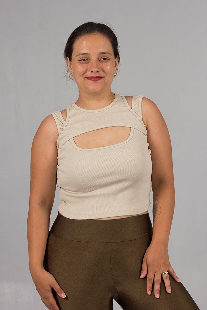 Büyük Beden Fitilli Krem Crop Top: Tarz ve Rahatlık Bir Arada