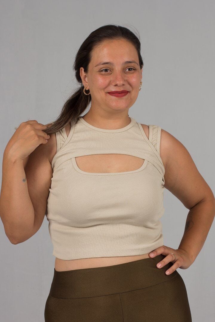 Büyük Beden Fitilli Krem Crop Top: Tarz ve Rahatlık Bir Arada