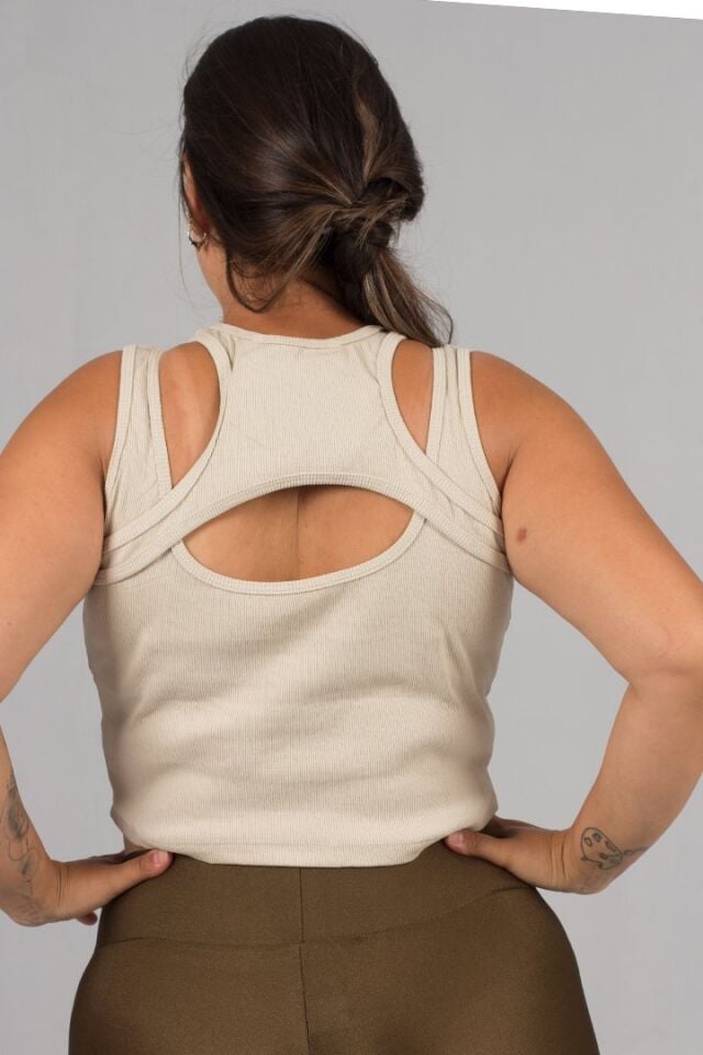 Büyük Beden Fitilli Krem Crop Top: Tarz ve Rahatlık Bir Arada