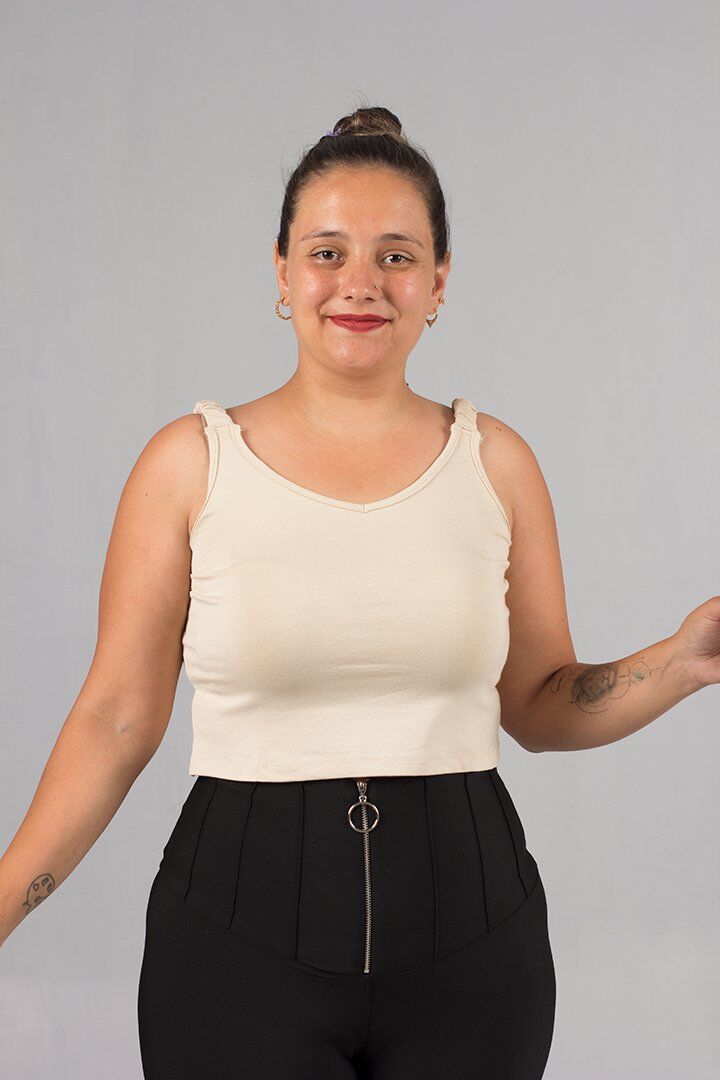 Büyük Beden Askılı Büzgülü Crop: Şıklık ve Rahatlığın Yeni Adresi