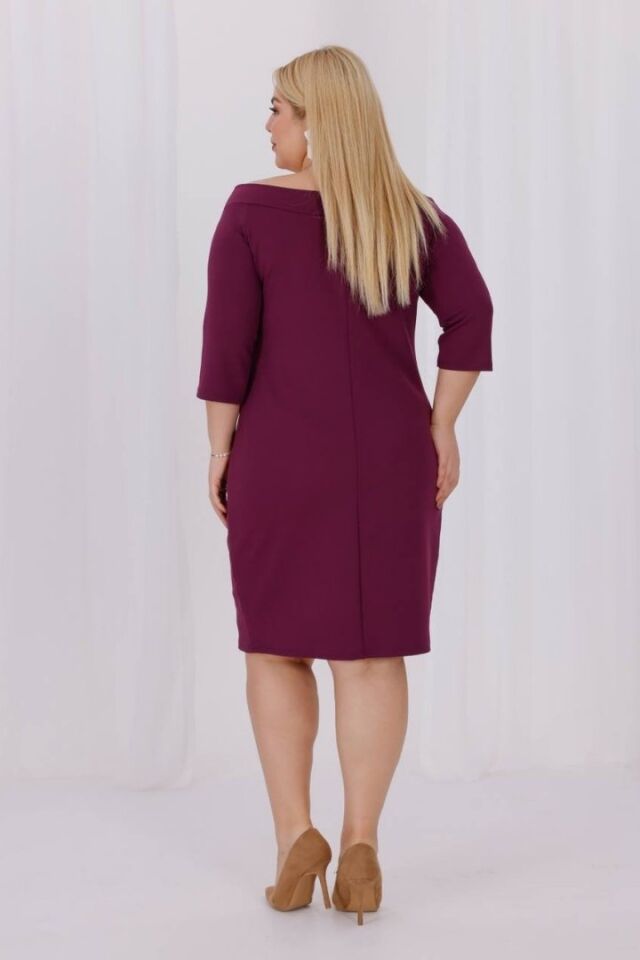 Carmen Yaka Krep Kumaş Elbise Siyah Büyük Beden Arası Şık ve Zarif Stil