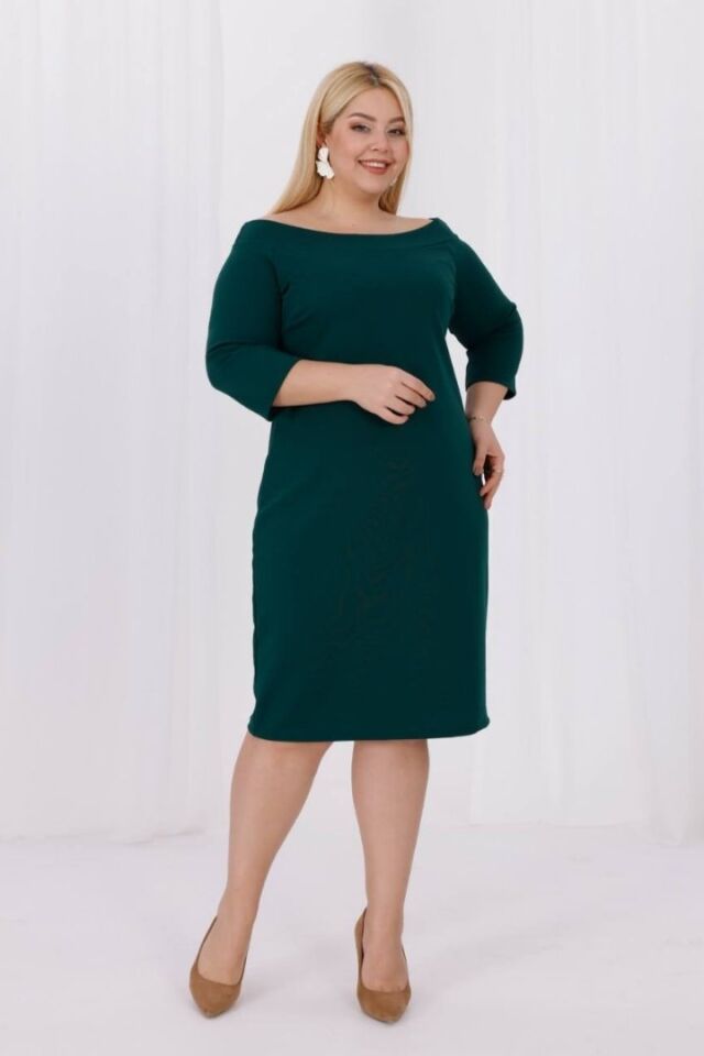 Carmen Yaka Krep Kumaş Elbise Yeşil Büyük Beden Arası Şık ve Zarif Stil