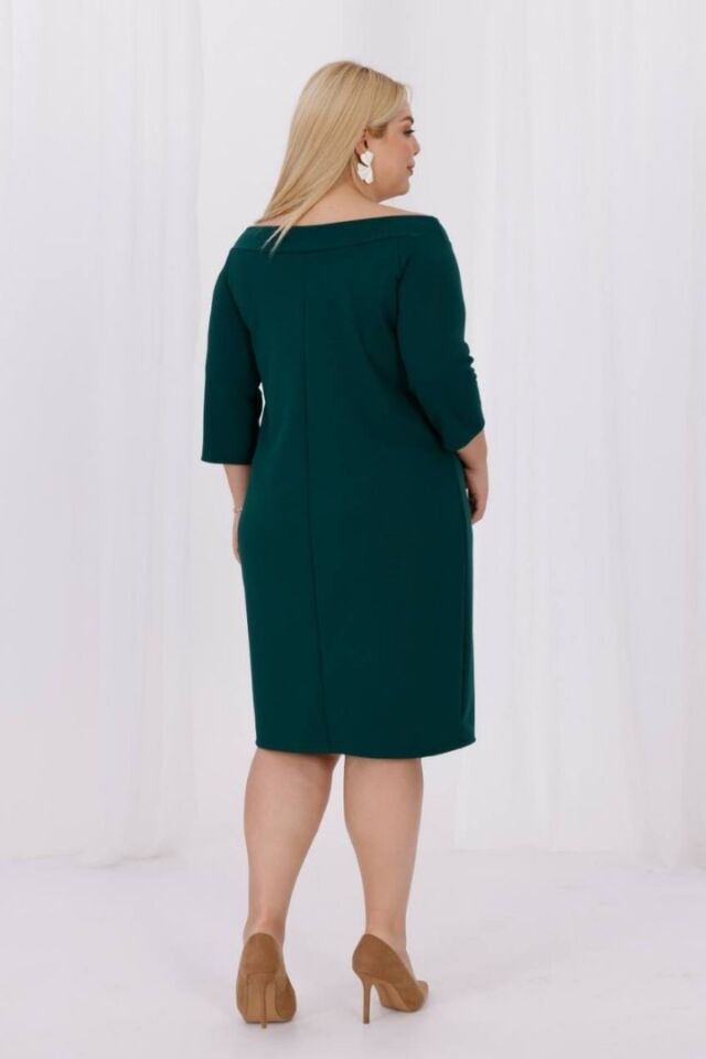 Carmen Yaka Krep Kumaş Elbise Yeşil Büyük Beden Arası Şık ve Zarif Stil