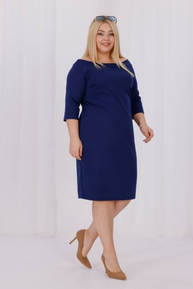 Carmen Yaka Krep Kumaş Elbise Lacivert Beden Beden Arası Şık ve Zarif Stil