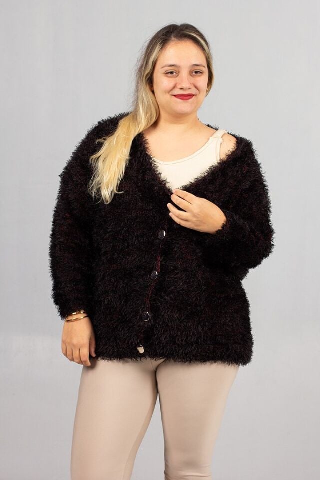 Konfor ve Şıklığı Bir Arada Sunan Büyük Beden Sakallı Triko Hırka