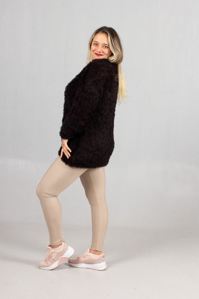 Konfor ve Şıklığı Bir Arada Sunan Büyük Beden Sakallı Triko Hırka