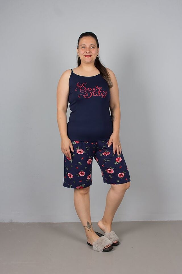 Yaz Akşamlarının Vazgeçilmezi: Ayarlanabilir Askılı Şortlu Pijama Takımları