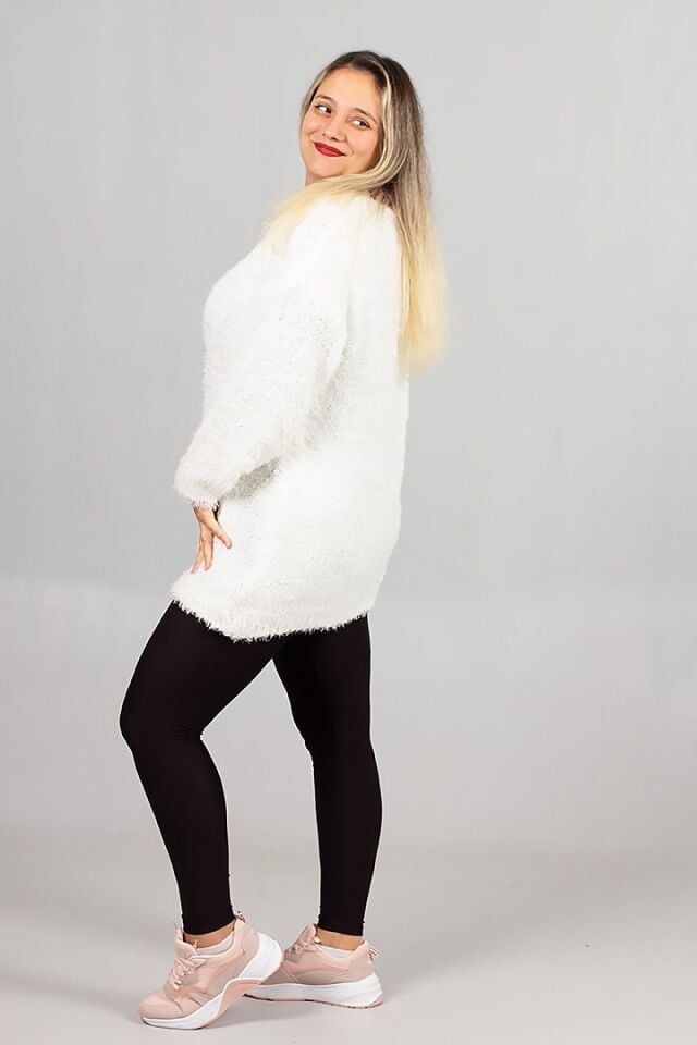 Sakallı Triko Oversize Hırka – Yumuşacık Doku, Rahat Oversize Kalıp, Şık Kış Stili