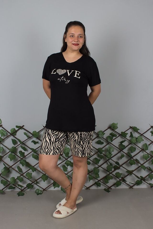 V Yaka Zebra Desenli Şortlu Siyah Büyük Beden Pijama Takımı