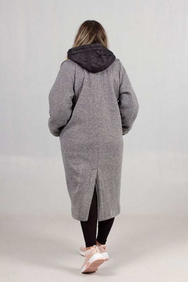 Gri Kaşe Kaban – İçi Kapitone, Kapşonlu ve Çıkarılabilir Kapüşon