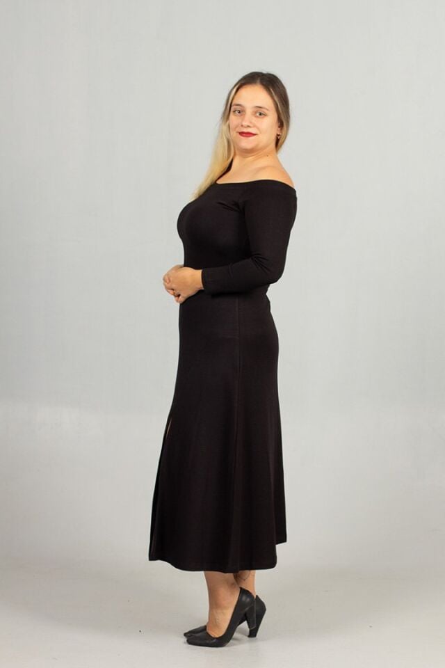 Esnek Modal Kumaşlı Siyah Büyük Beden Madonna Yaka Elbise