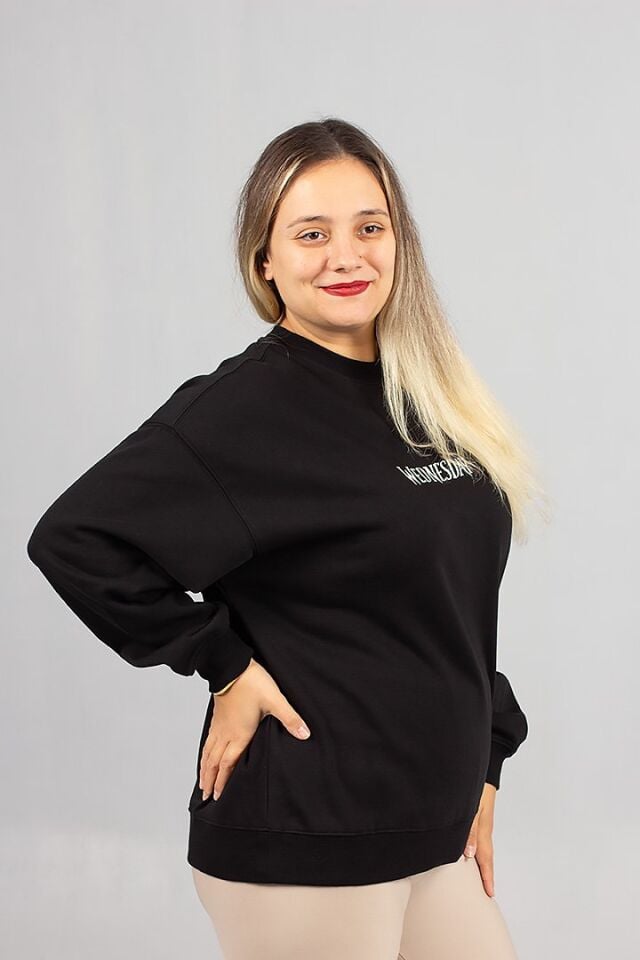 Arka Baskılı İçi Şardonlu Kapşonsuz Siyah 2 İplik Sweat