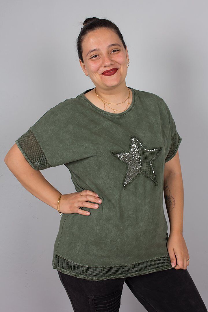 Büyük Beden Yıldız Pul İşlemeli Yıkamalı Haki Pamuk Bluz – Işıltılı ve Rahat Tasarım