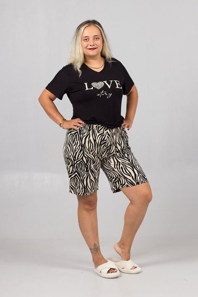 Kolları Dantelli ve Zebra Şortlu Büyük Beden Pijama Takımı