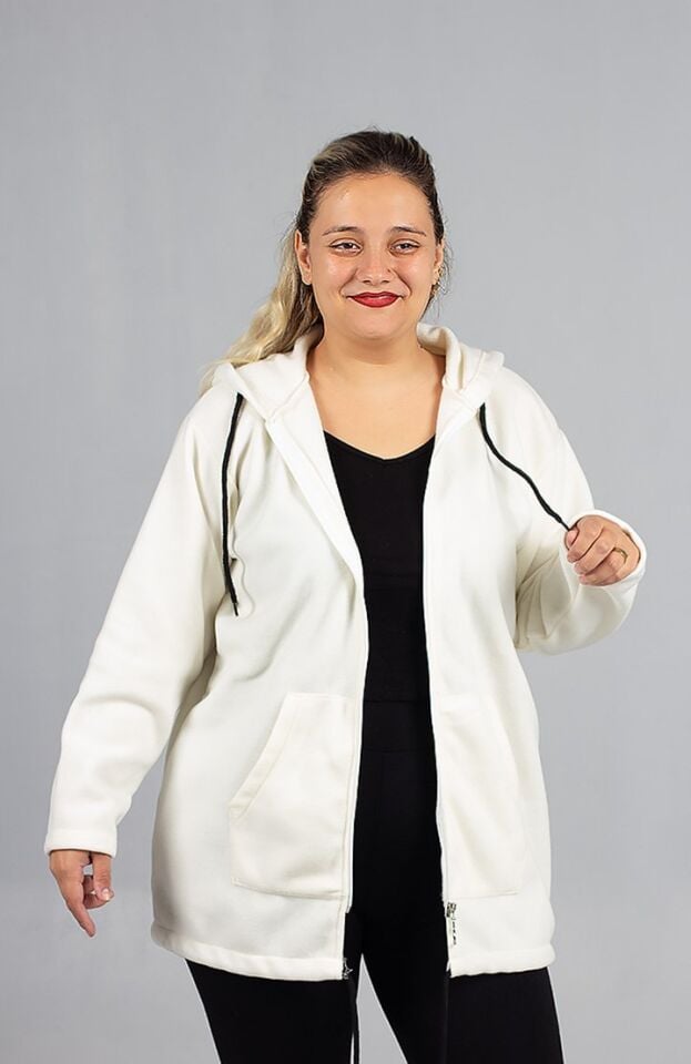 Kışlık Beyaz Kapşonlu Polar - Büyük Beden Rahat Kalıp