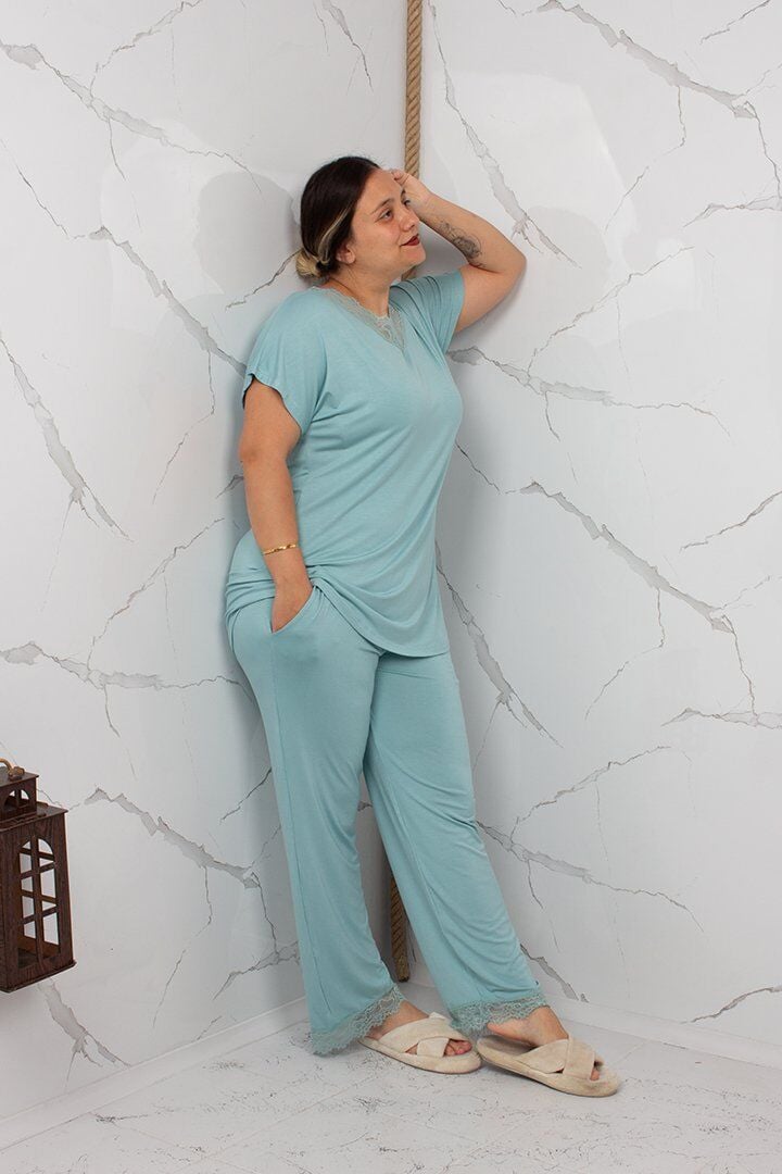 Dantel Detaylı Yumuşak Likralı Viskon Büyük Beden Pijama